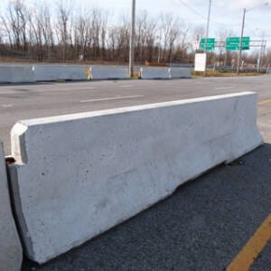 Barrière en béton (New Jersey)-glissière de sécurité