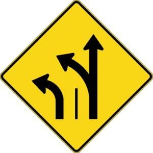Signal avancé de direction des voies à gauche et à gauche ou tout droit