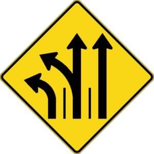 Signal avancé de direction de voies à gauche et à gauche ou tout droit et tout droit