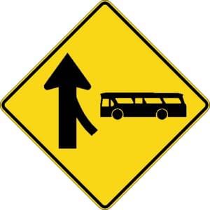 Voie convergente autobus à droite