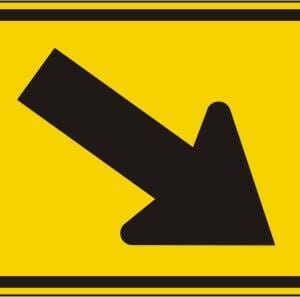 Panonceau de localisation d'un passage flèche oblique à droite (posé à gauche de la route)