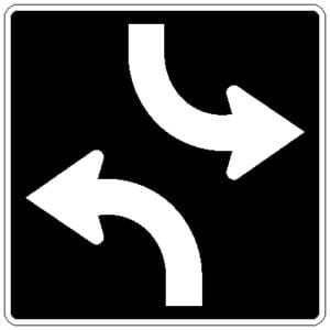 Direction de voies de virage à gauche dans les 2 sens