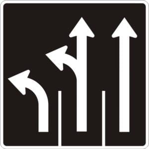 Direction de voies à gauche et à gauche ou tout droit et tout droit