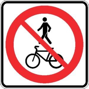 Accès interdit aux piétons et aux bicyclettes